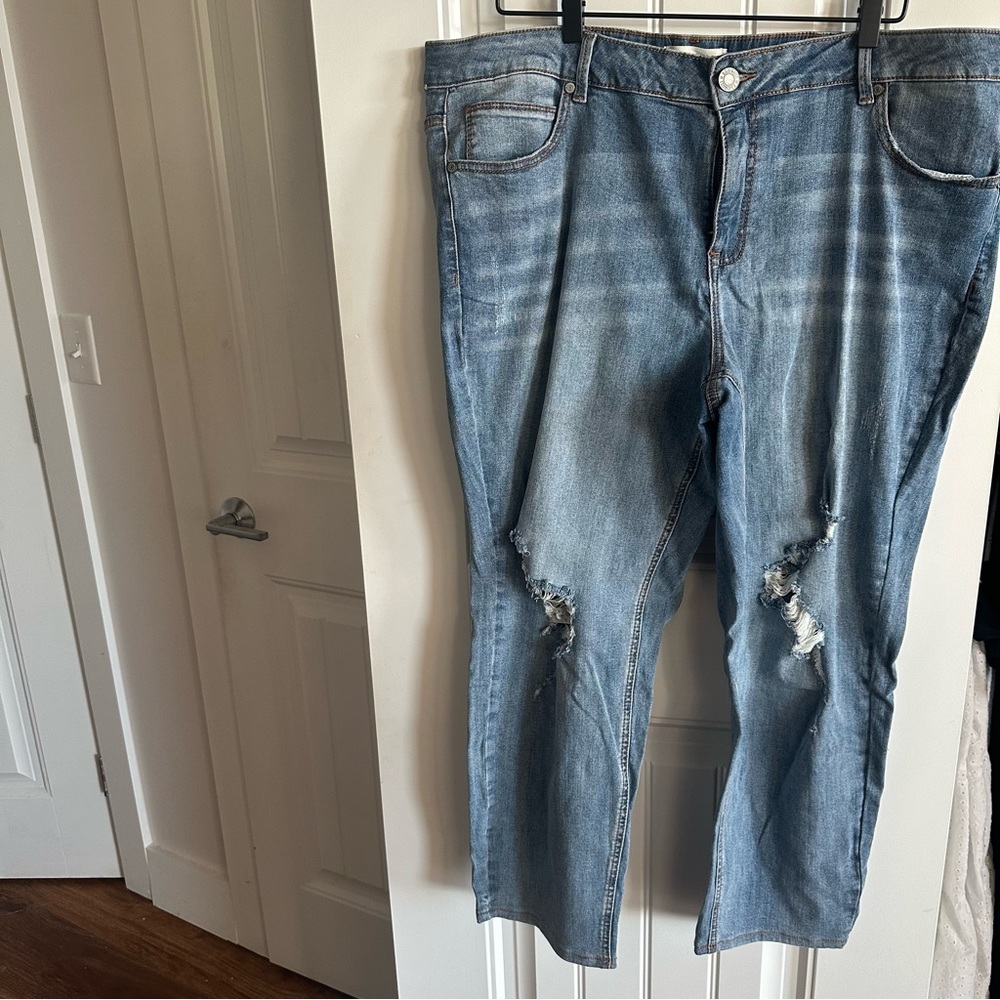SIZE 20 Distressed Boyfriend Jean | ELOQUII